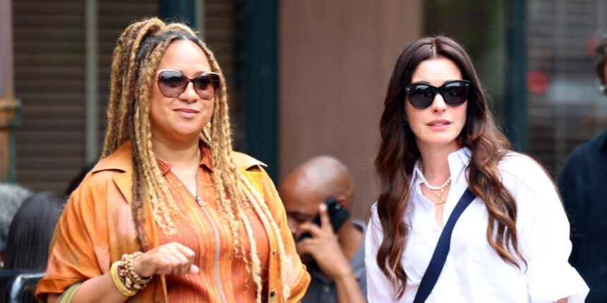 Anne Hathaway si riunisce con Tracie Thoms per le riprese di 'Devil Wears 2'