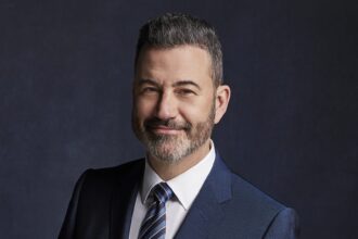 Jimmy Kimmel è stato licenziato? Quello che ha detto di Charlie Kirk - Hollywood Life