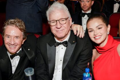 Selena Gomez, Michelle Williams stordito dietro le quinte del 2025 Emmy Awards
