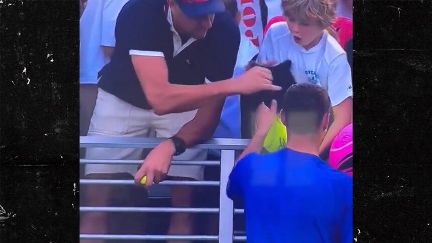 Secondo quanto riferito, il CEO polacco si scusa per aver strappato il cappello da Child at Us Open