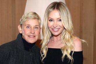 Foto con la moglie Portia de Rossi