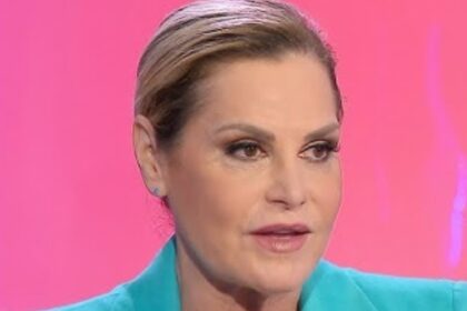 Paura per Simona Ventura: terribili minacce dallo stalker, la denuncia - Gossip.it