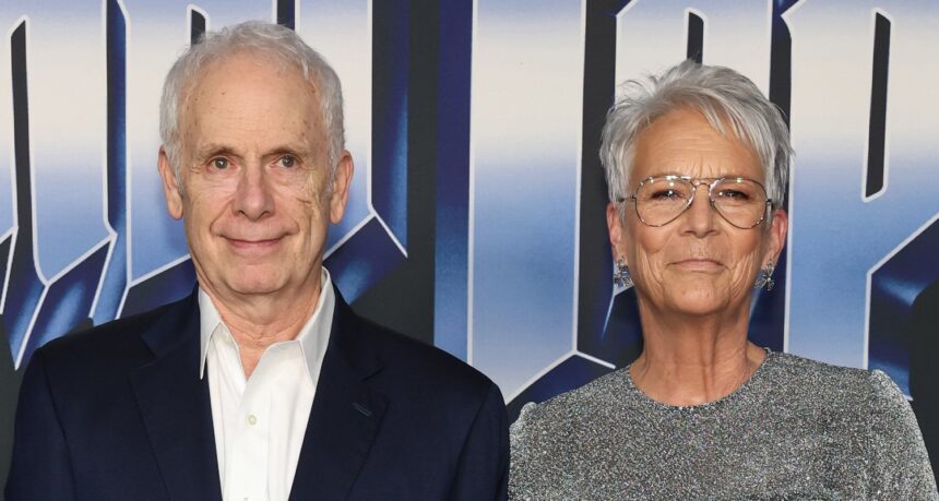 Jamie Lee Curtis e marito Christopher Guest Fai una rara apparizione a tappeto rosso alla premiere di "Spinal Tap II: The End Continues"