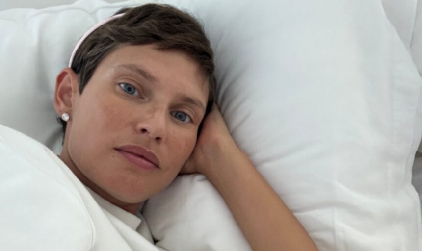 ''Piangevo e non mi riuscivo ad alzare dal letto'': Bianca Balti confessa di essere caduta in depressione quest'estate, e spiega come ne è uscita - Gossip.it