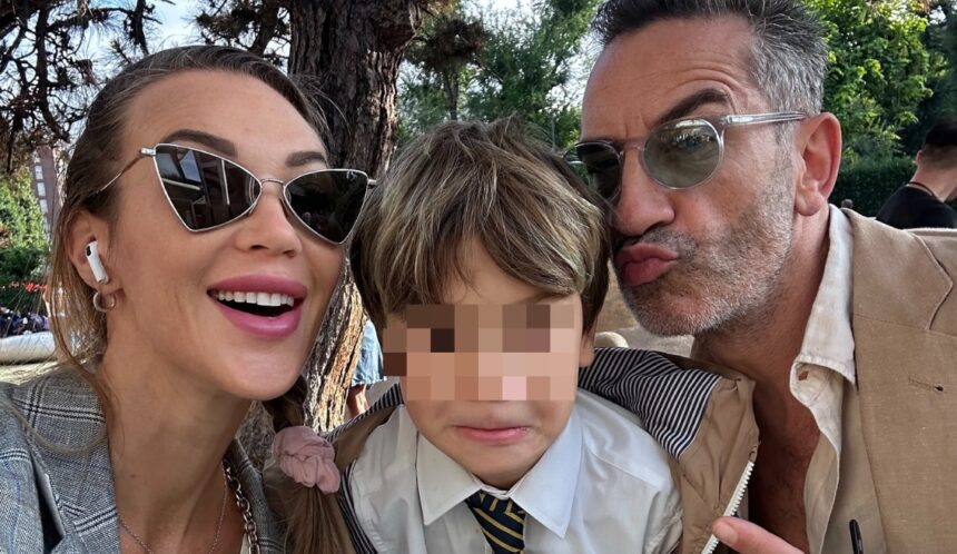 La 'iena' Matteo Viviani e l'ormai ex moglie ed ex Letterina Ludmilla Radchenko di nuovo insieme per accompagnare i figli al primo giorno di scuola privata - Gossip.it