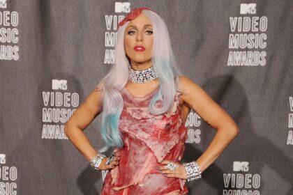 I momenti più rischiosi del tappeto rosso di MTV VMAS