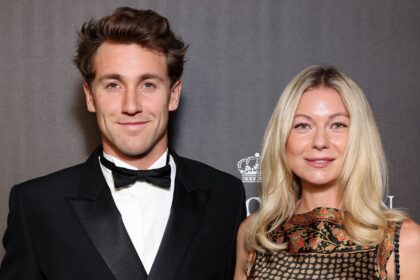 Star del tennis Casper Rudd e fidanzata Maria Galligani si aspettano il primo figlio!