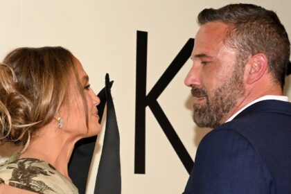 Ben Affleck e Jennifer Lopez si riuniscono per la premiere di "Kiss of the Spider Woman"
