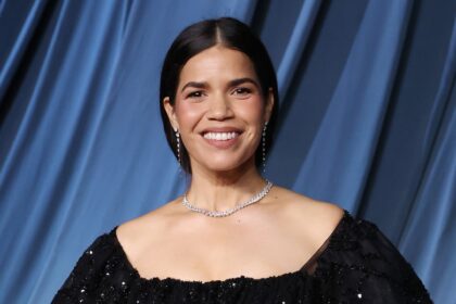America Ferrera parla della figlia Lucia che guarda Ugly Betty