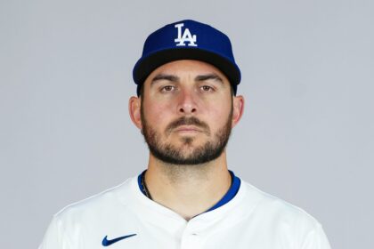 Cosa è successo con Alex Vesia e la sua famiglia? Spiegazione della "questione personale" - Vita a Hollywood