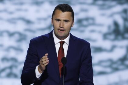 Chi sono la madre e il padre del defunto attivista? – Vita hollywoodiana