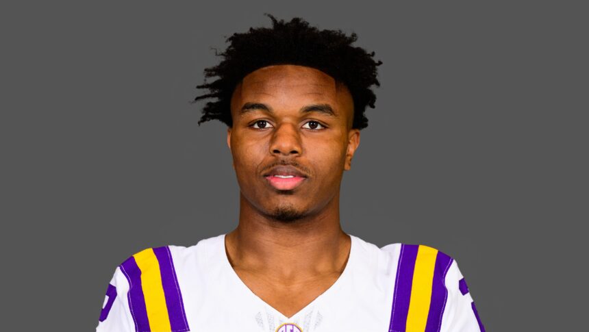 Come è morto Kyren Lacy? I dettagli della morte del giocatore LSU - Hollywood Life