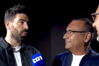 Carlo Conti al Tg1 presenta il conduttore di 'Sanremo Giovani', è un noto podcaster - Gossip.it