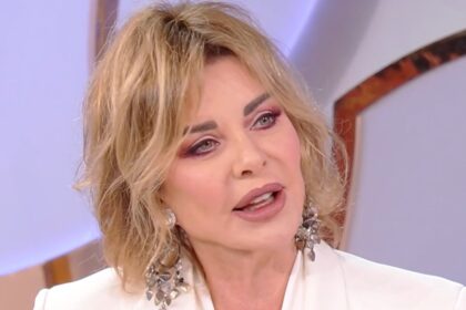 ''Ritocchini? Non mi stravolgo'': Alba Parietti parla dei suoi interventi estetici in tv - Gossip.it