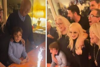 Le foto del compleanno di Mara Venier che ha festeggiato 75 anni con una grande festa piena di amici vip nel suo attico a Roma - Gossip.it