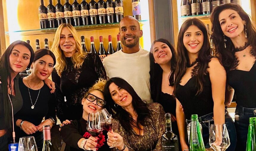 Maria Monsè e la figlia Perla Maria alla reunion con gli ex gieffini: ci sono quasi tutti, guarda - Gossip.it