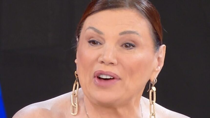 "Sono vegetariana, ma il prosciutto lo mangio": Serena Grandi in tv rivela quanti chili ha perso - Gossip.it