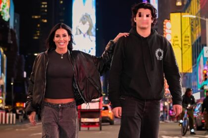 Elisabetta Gregoraci con Nathan Falco ormai altissimo: viaggio mamma e figlio oltreoceano, dove sono volati - Gossip.it