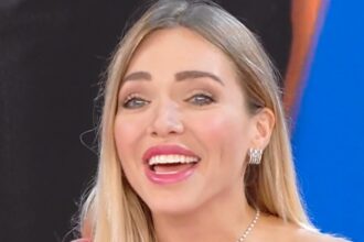 ''Ho preso 30 kg in poco tempo'': la conduttrice Carolina Rey lo confessa in tv e parla del problema di salute - Gossip.it
