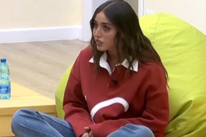 ''Ho iniziato a detestarmi'': Giulia Stabile rivela ai concorrenti di Amici cosa le scrivono gli hater - Gossip.it