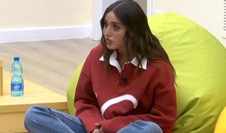 ''Ho iniziato a detestarmi'': Giulia Stabile rivela ai concorrenti di Amici cosa le scrivono gli hater - Gossip.it