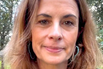 L’ex moglie italiana di Colin Firth spiega perché usa ancora il cognome dell’attore a 4 anni dal divorzio - Gossip.it