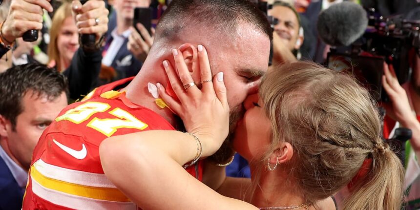 Taylor Swift rivela come Travis Kelce le ha proposto: "Ha fatto di tutto - 10 su 10"