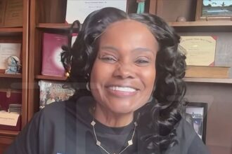 Il dottor Heavenly Kimes parla della candidatura al Congresso in Georgia