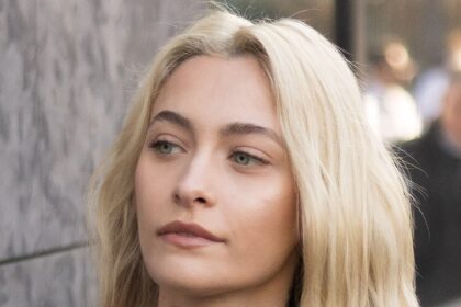 Paris Jackson dice di avere un buco nel naso a causa dell'uso di droga
