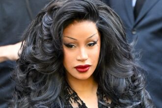 Cardi B dice che non si lava i capelli da 3 mesi