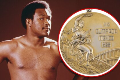 La medaglia d'oro olimpica del 1968 di George Foreman vince il blocco dell'asta