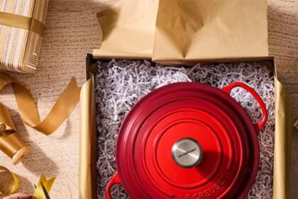 Risparmia $ 100 sul forno olandese di Le Creuset