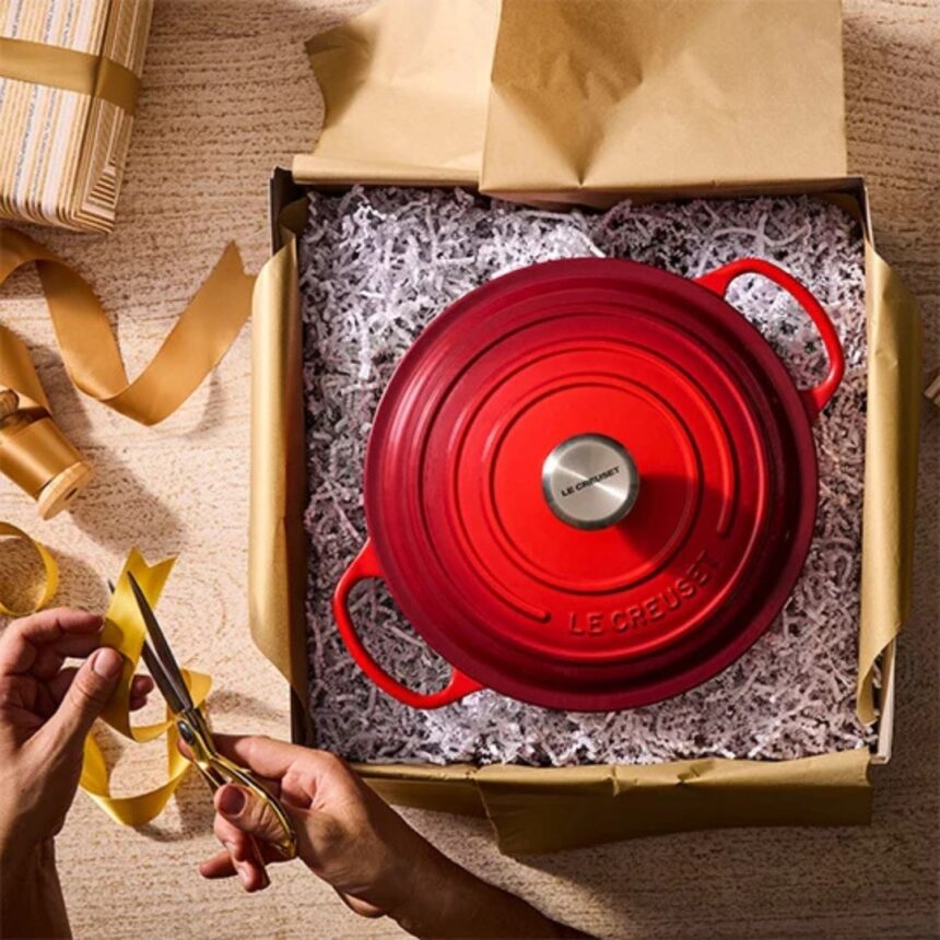 Risparmia $ 100 sul forno olandese di Le Creuset