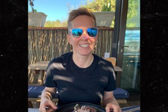 La chef televisiva Mynie Steffens muore in un incidente di elicottero in Sud Africa