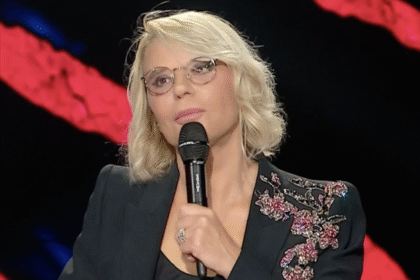 ''Dalle 23,01 divento Cattivik'': Maria De Filippi in tv svela il perché del suo soprannome e l’hobby preferito - Gossip.it