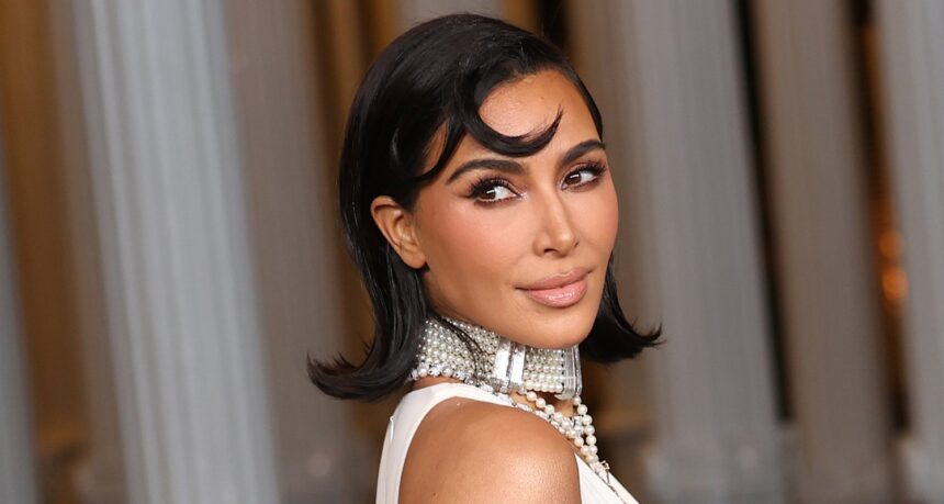 Kim Kardashian consulta un neurochirurgo dopo che la risonanza magnetica ha scoperto un aneurisma