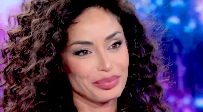 Raffaella Fico è incinta del secondo figlio, l’annuncio in tv: ''All’inizio ero incredula'' - Gossip.it