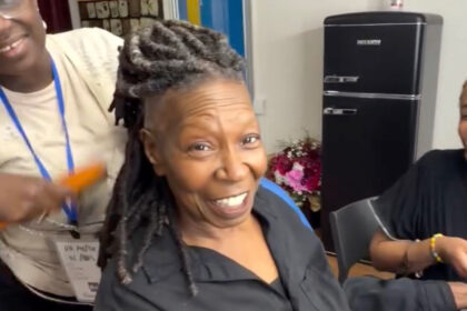 Whoopi Goldberg è arrivata a Napoli: il video dal camerino fa impazzire i fan di Un posto al sole - Gossip.it