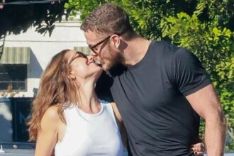 Minka Kelly e Dan Reynolds pensano al PDA durante l'appuntamento a pranzo a Los Angeles