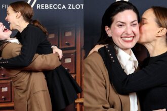 Natalie Portman e la regista Rebecca Zlotowski sono adorabilmente affettuosi alla premiere di 'Vie Privée'