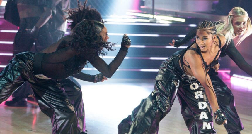 Normani fa il ritorno a sorpresa di "DWTS", si unisce all'amico Jordan Chiles durante il freestyle finale di "Motivation" - Guarda ora!