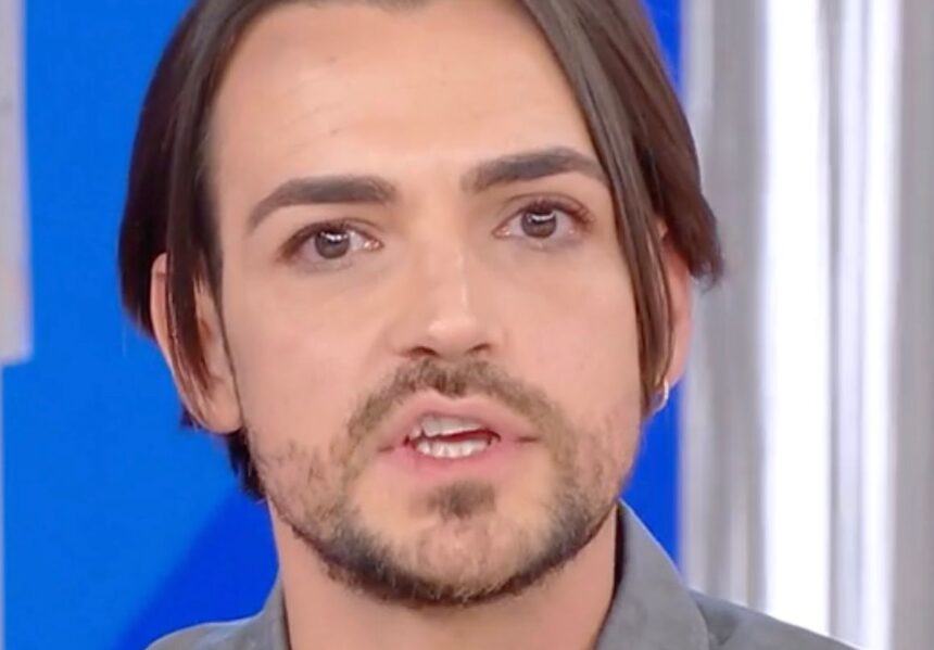 ''Pensavo fosse un invito a fargli una sorpresa'': Valerio Scanu quasi in lacrime in tv svela come ha scoperto la morte di Beppe Vessicchio - Gossip.it