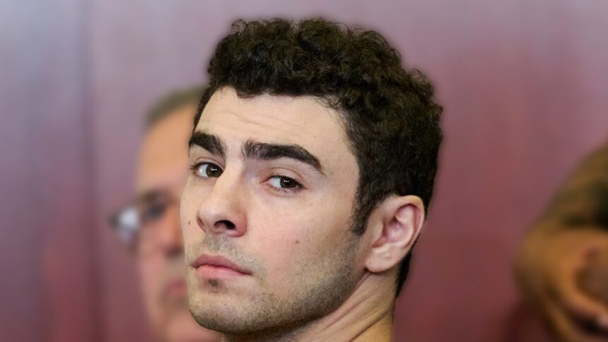 Luigi Mangione torna in tribunale per l'udienza preliminare nel caso dello Stato di New York