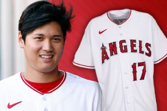 La maglia degli Angels indossata da Shohei Ohtani nel 2023 sarà all'asta e potrebbe fruttare oltre $ 100.000!