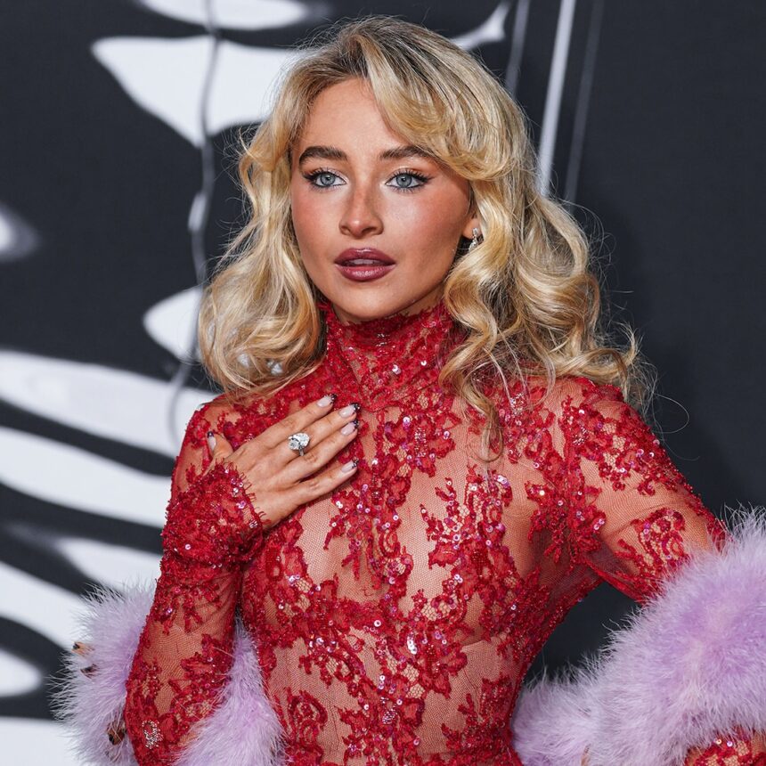 Incendio nel bagno di Sabrina Carpenter, foto dei danni