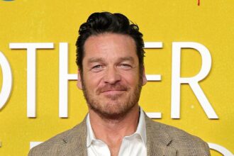 Bart Johnson afferma che un ex studente di High School Musical ha rifiutato il podcast