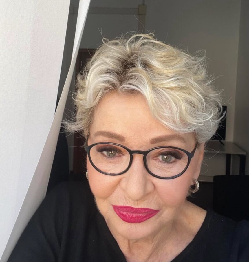 ''A metà gennaio avremo i risultati di questa terapia'': Enrica Bonaccorti aggiorna sulla sua battaglia contro il cancro al pancreas - Gossip.it