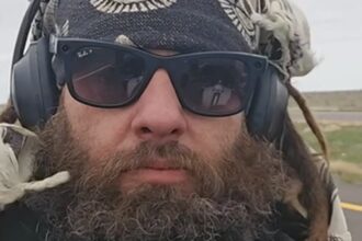 Mistero a Chad Ollinger del Blind Frog Ranch affronta un'accusa aperta di omicidio dopo che il suo compagno di cella è stato trovato morto