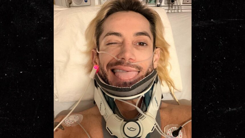 Frankie Grande guarisce dopo aver subito un intervento chirurgico alla colonna vertebrale cervicale