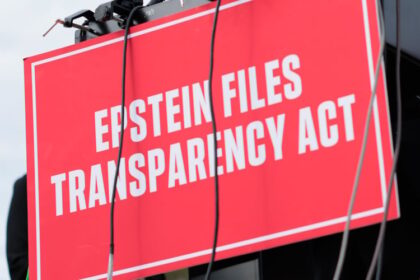 A che ora vengono rilasciati i file Epstein? Cosa sappiamo della scadenza odierna